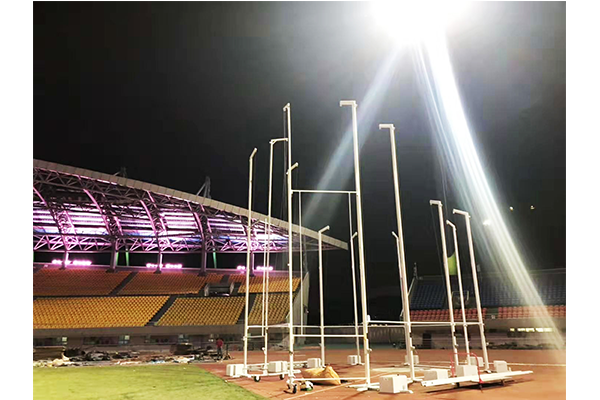 移动式铁饼、链球护笼(图1)