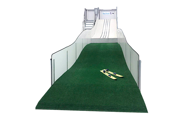 泰山模拟滑雪跳台 (2)(图1)