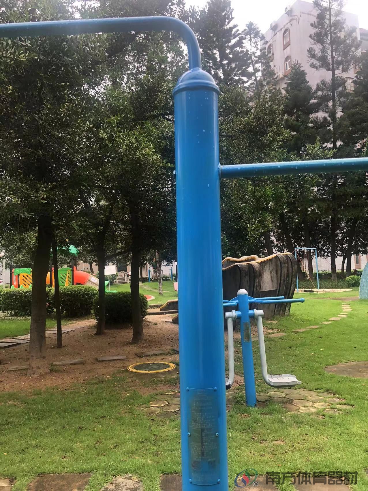 鸿景花园34栋至39栋之间儿童乐园(图13)